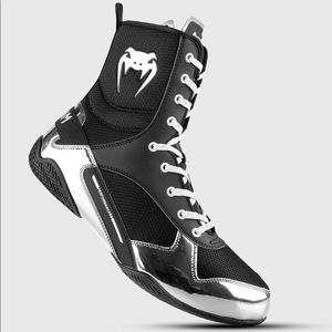 Venum Elite Boxing Shoes size 9 Black/Silver.